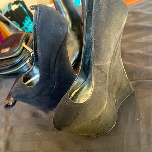 6 Inch Velvety Black Wedge High Heels